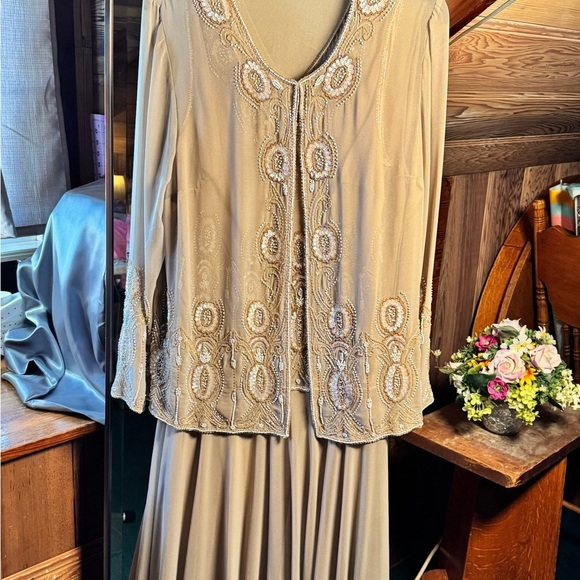 Midnight Velvet Cream Embellished Maxi Dress Wedding Guest Mother of Bride (L) - Picture 3 of 7